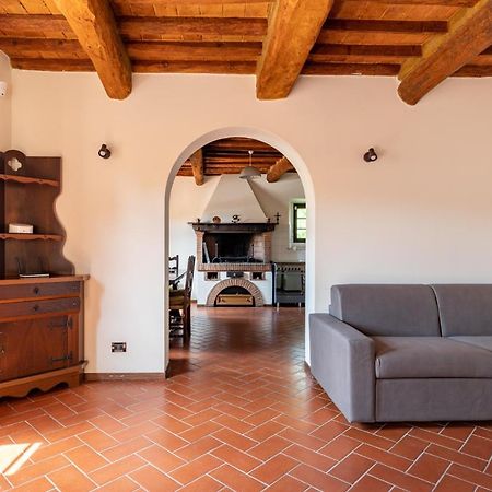 Vila La Casina Di Elisa Montecarlo Exteriér fotografie