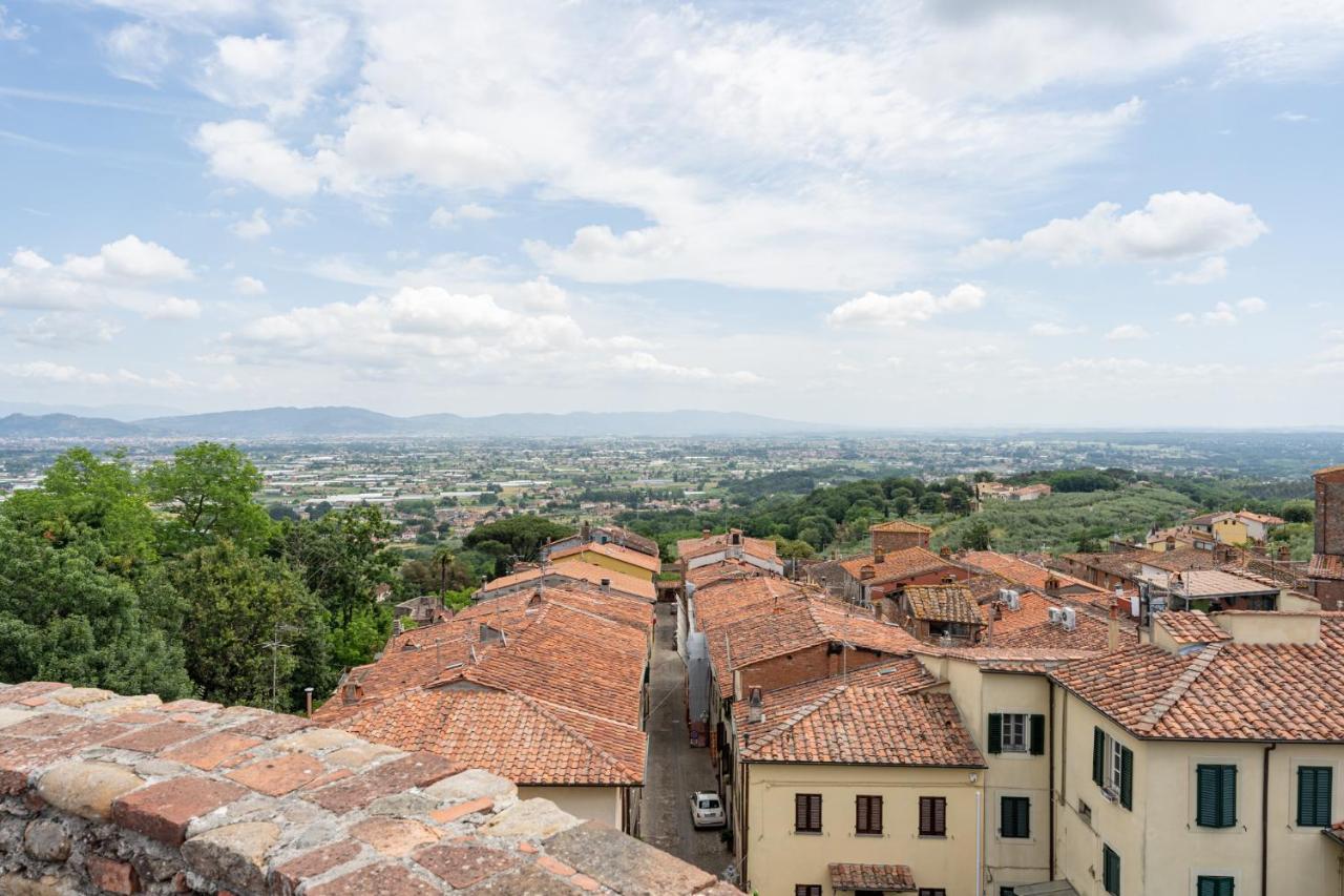 Vila La Casina Di Elisa Montecarlo Exteriér fotografie